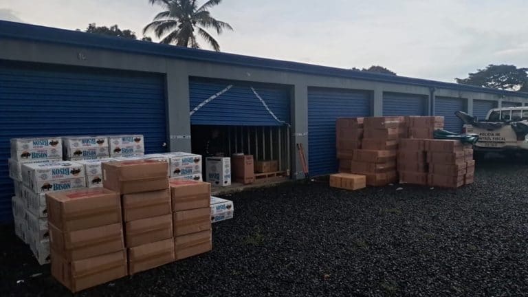 Policía de Control Fiscal incautó más de 1 millón de cigarrillos y 45 mil botellas de licor