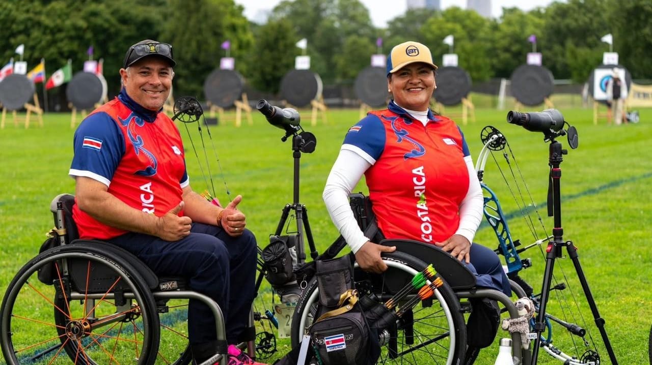 Imagen principal del artículo: Pilar Riveros y Diego Quesada de Costa Rica ganan oro por equipos en la Para Archery Cup de Chicago