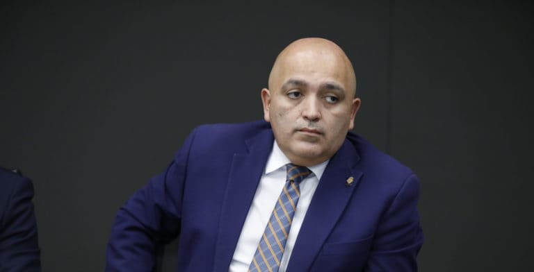Diputado del PUSC propone que alquileres en dólares puedan aumentar anualmente por inflación