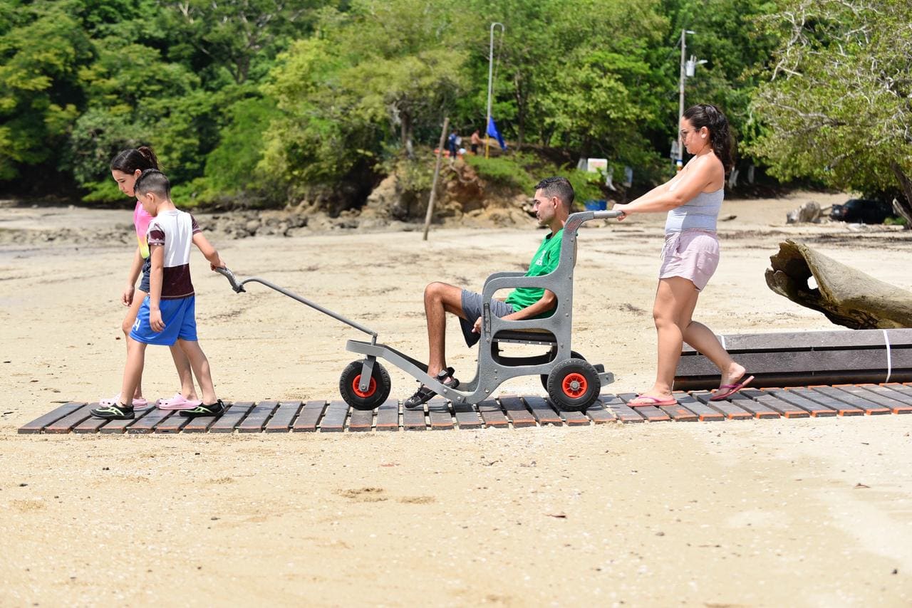 Imagen principal del artículo: Playa Blanca en Punta Morales se convierte en un nuevo destino turístico accesible del Pacífico costarricense