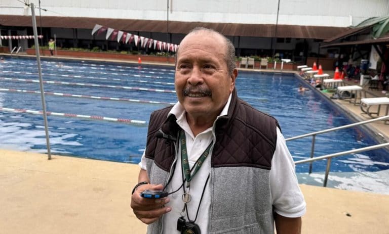 Ente mundial de natación suspende e investiga a entrenador costarricense Francisco Rivas por denuncias de acoso 