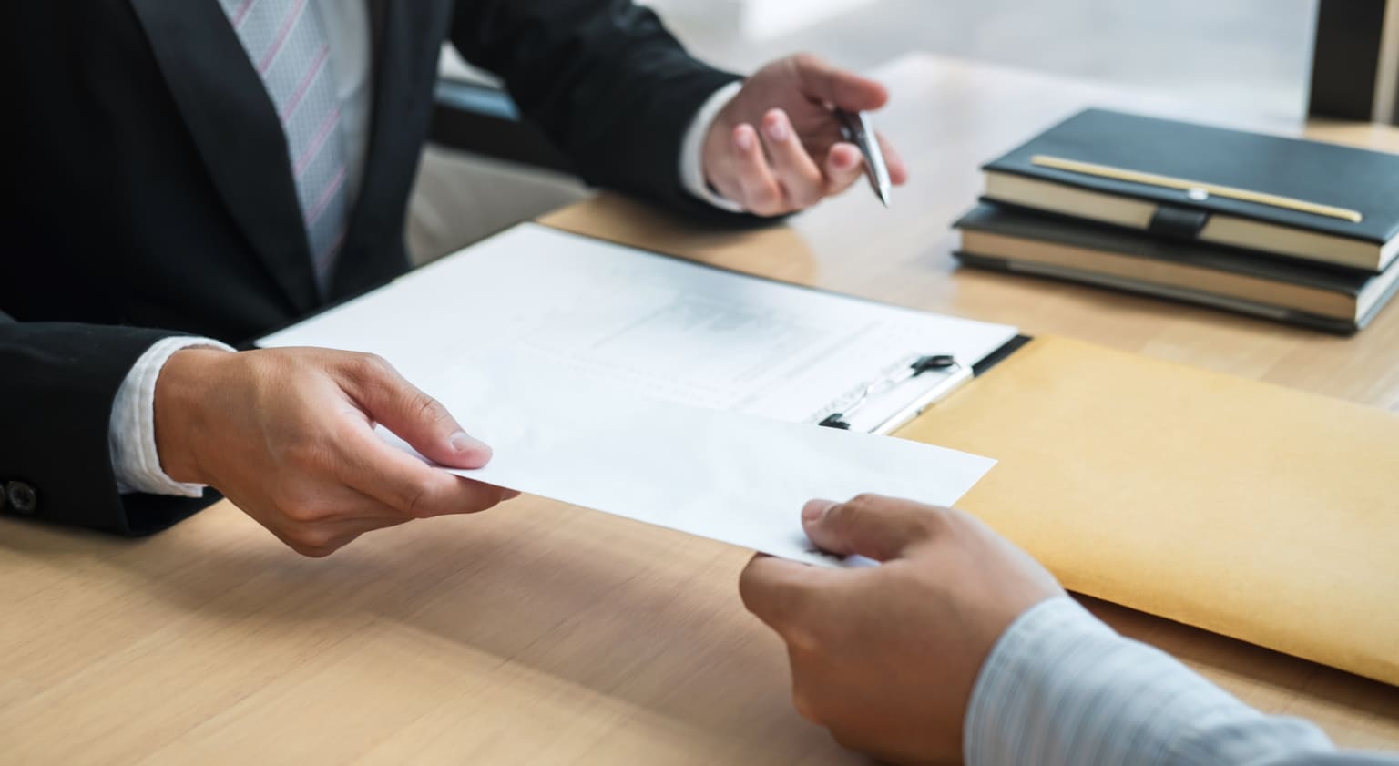 Imagen principal del artículo: Población que no trabaja ni busca empleo aumentó en 131 mil personas a enero de este año