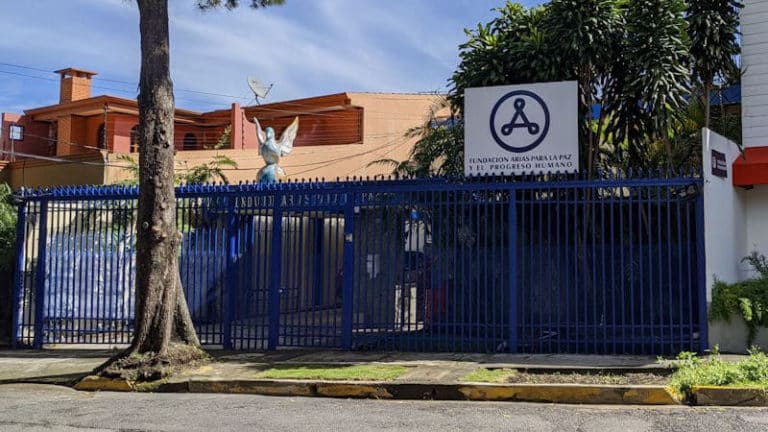 Fundación Arias para la Paz y el Progreso Humano se une a campaña global contra la violencia de género