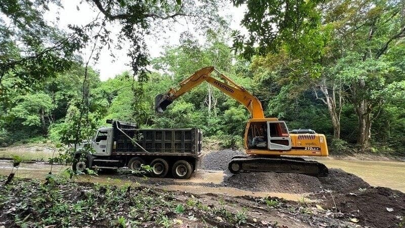 Imagen principal del artículo: Ambientalistas solicitan a Setena anular la licencia otorgada a proyecto minero en el cauce del Río Arío en Cóbano