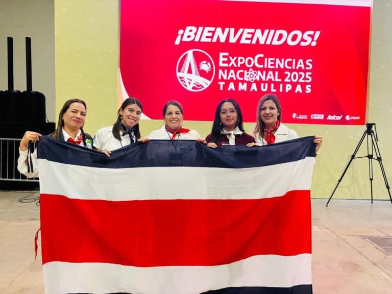 IET vuelve a triunfar en México: ganó oro y plata en la ExpoCiencias Nacional