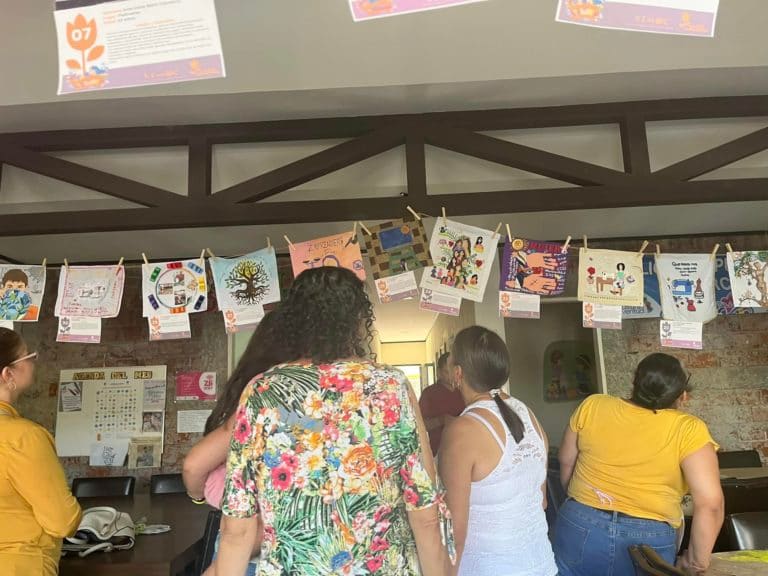 MUSADE conmemora 40 años de trabajo comunitario con el lanzamiento del "Concurso Arco Iris 2026"
