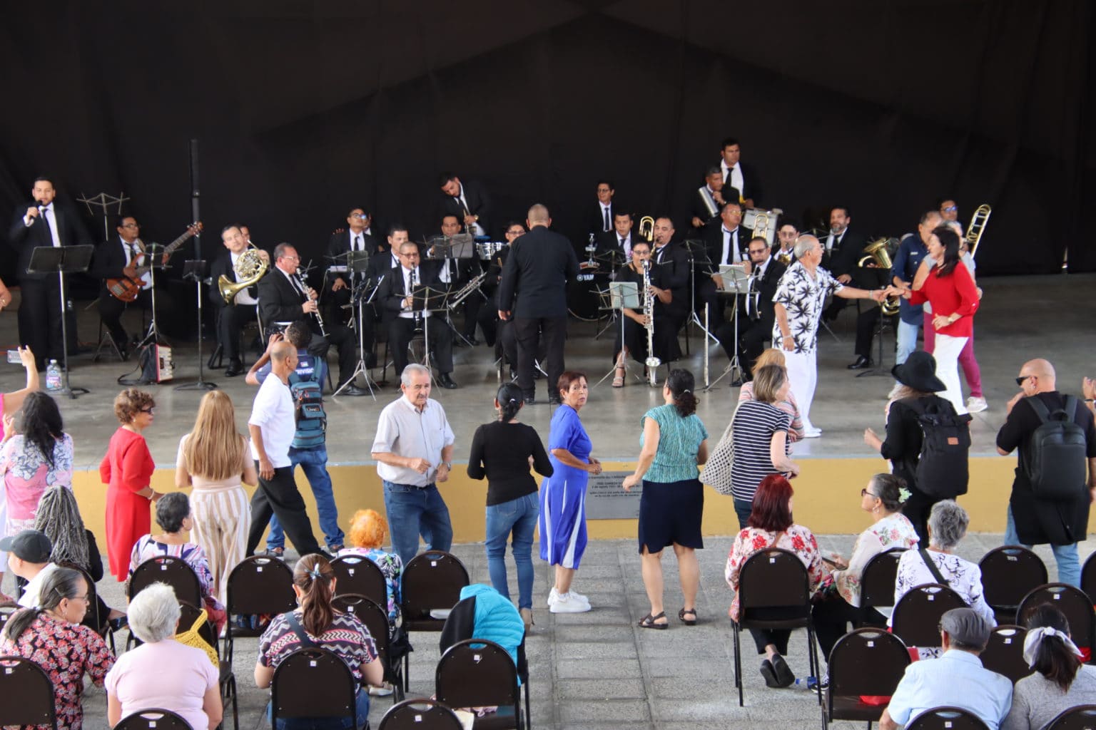 Imagen principal del artículo: Ministerio de Cultura presenta "Lunadas": Música, encuentro y verano en las noches de San José