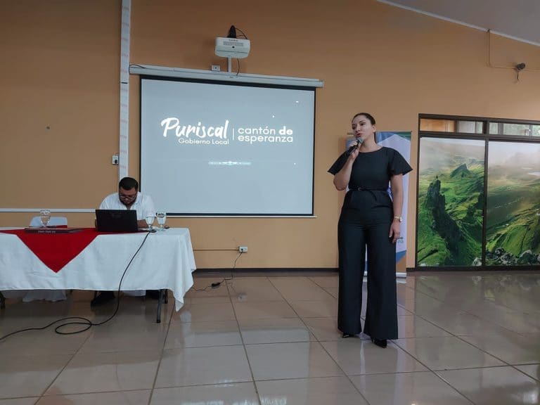 Alcaldesa de Puriscal y candidata a diputada por el PLN se separa de campaña tras allanamiento en su casa de habitación