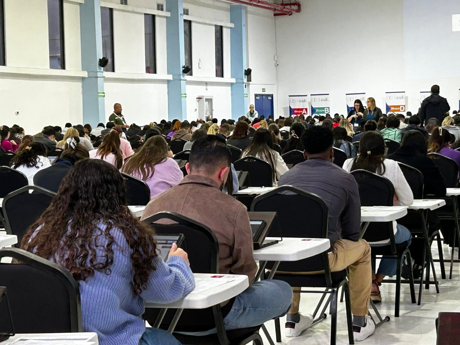Imagen principal del artículo: 386 aspirantes reprobaron el examen del Colegio de Médicos en su primera convocatoria de 2026