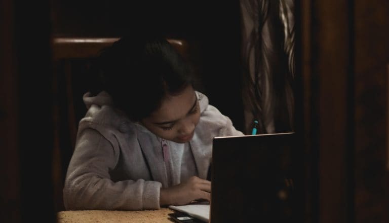 Recursos de Fonatel financiarán conectividad a 13.772 hogares de estudiantes en condición de pobreza y pobreza extrema