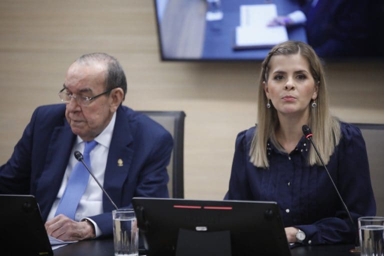 Estos son los siete proyectos que Laura Fernández pide al actual Congreso aprobar antes de mayo