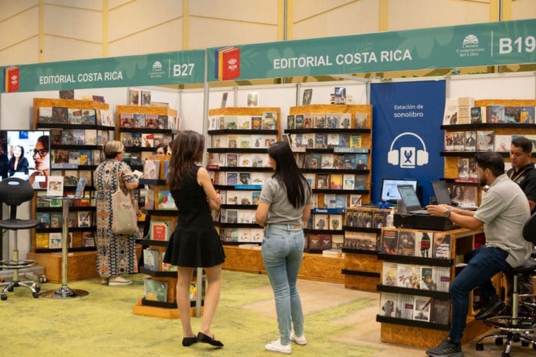 Alux Nahual y Luis Enrique Mejía Godoy serán parte de la Feria Internacional del Libro