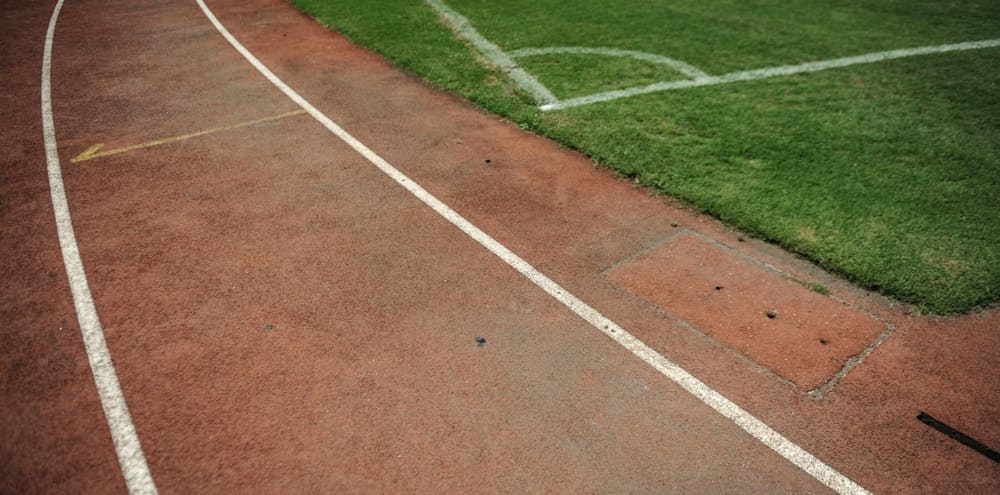 Imagen principal del artículo: Pista de atletismo del Estadio Nacional se reparará hasta el 2027