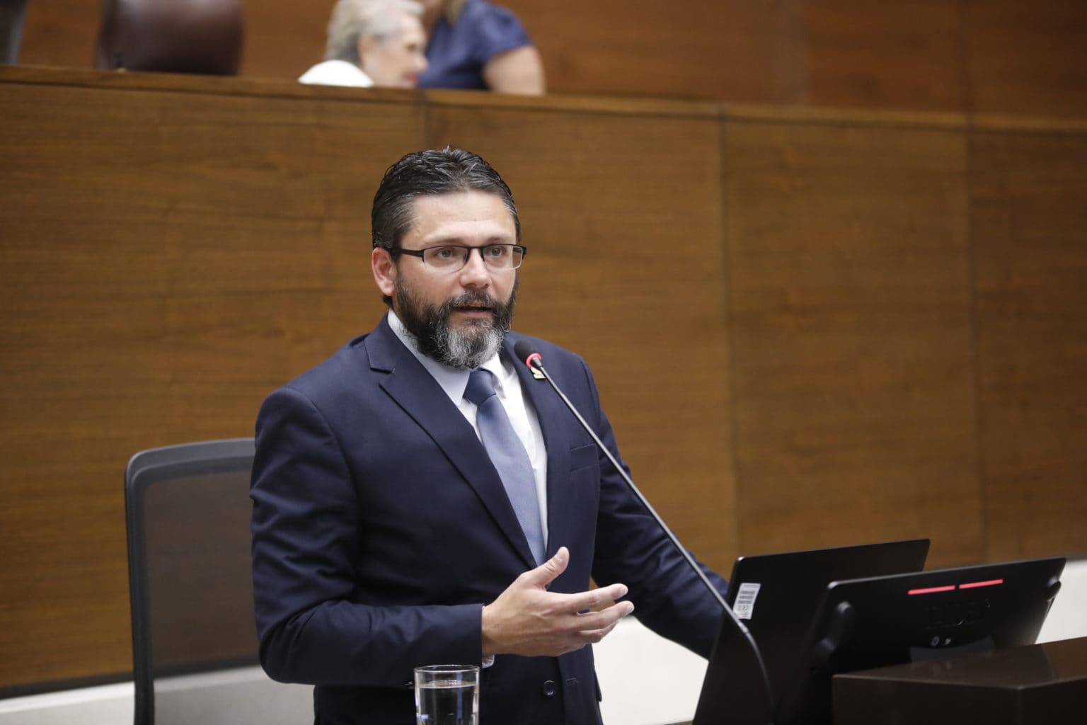 Imagen principal del artículo: Cifras fiscales a enero muestran crecimiento del gasto y una caída de los ingresos