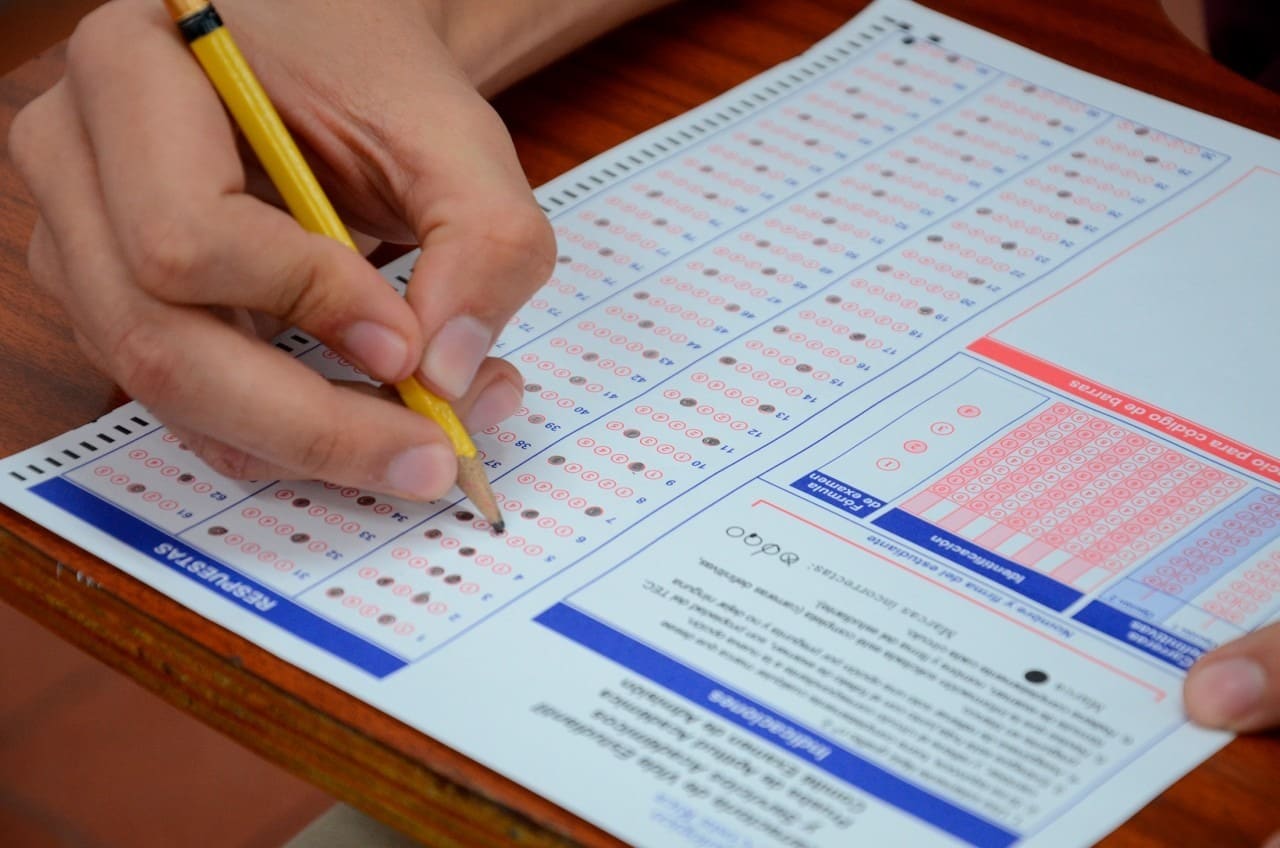 Imagen principal del artículo: Qiü abre 1.000 cupos gratuitos para simulacro de examen de admisión UCR–UNA