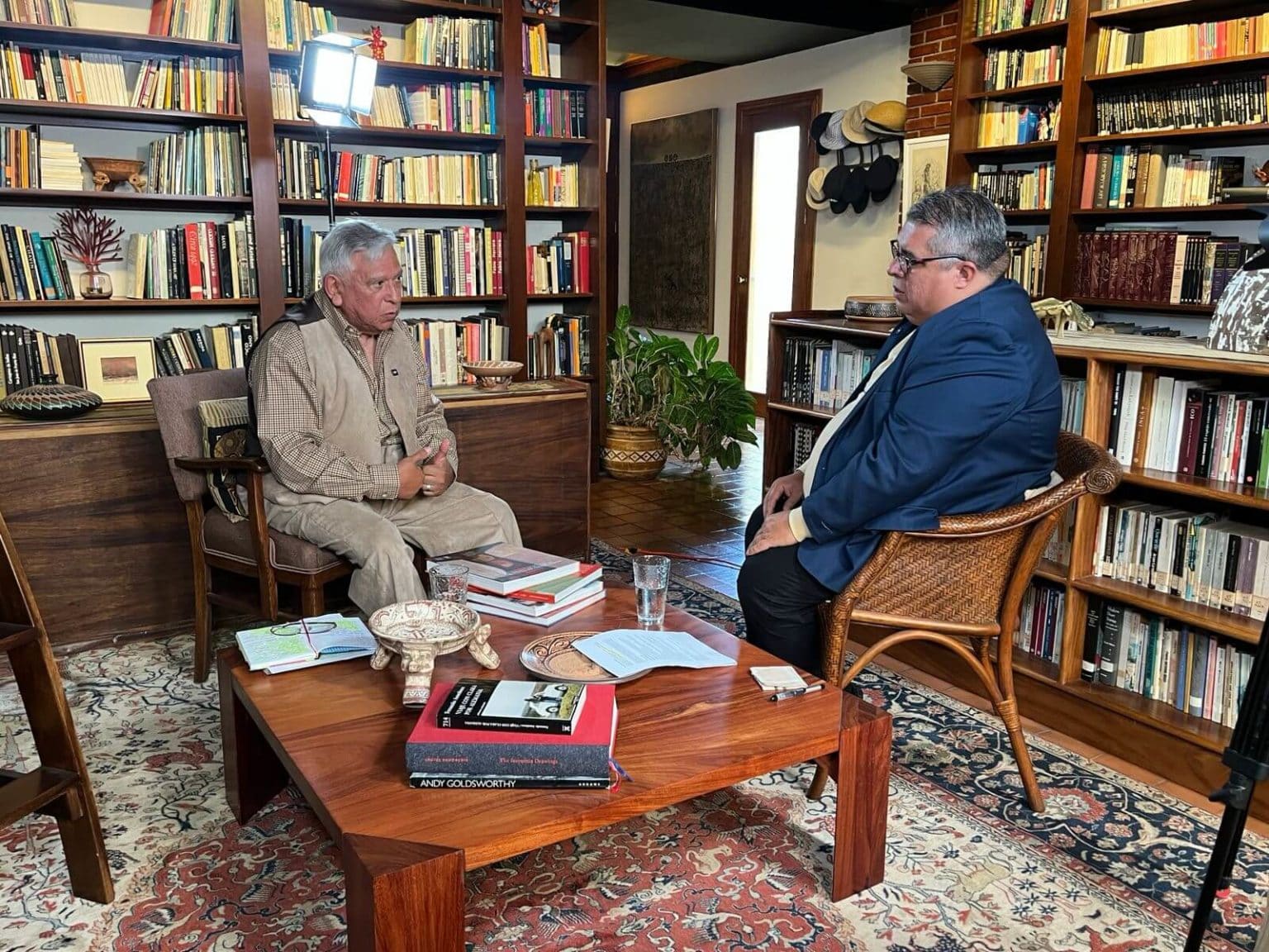 Imagen principal del artículo: UNA acogerá presentación de libro de Efraín Hernández Villalobos sobre arte costarricense