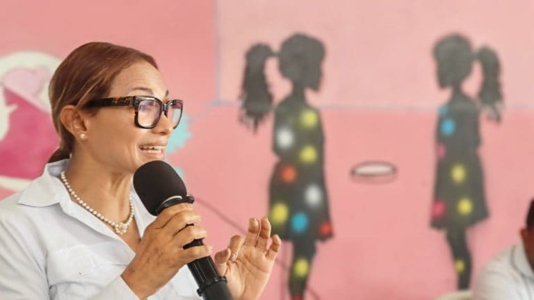 28 familias pesqueras reciben motores para mejorar su trabajo en comunidades costeras de Guanacaste