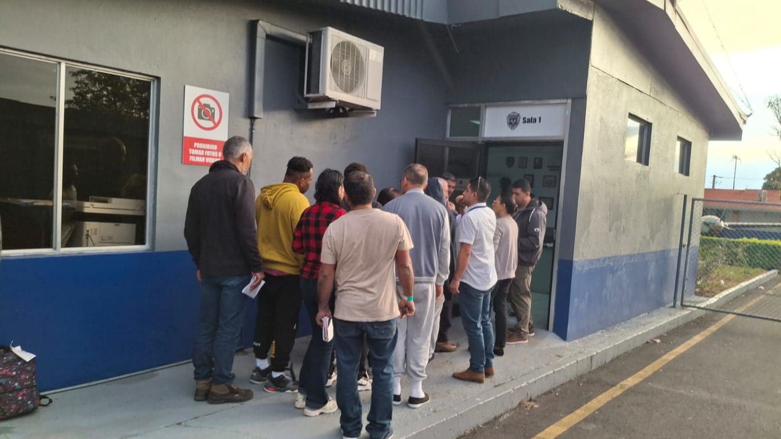 Imagen principal del artículo: 30 nuevos deportados por Estados Unidos llegaron al país este 17 de abril