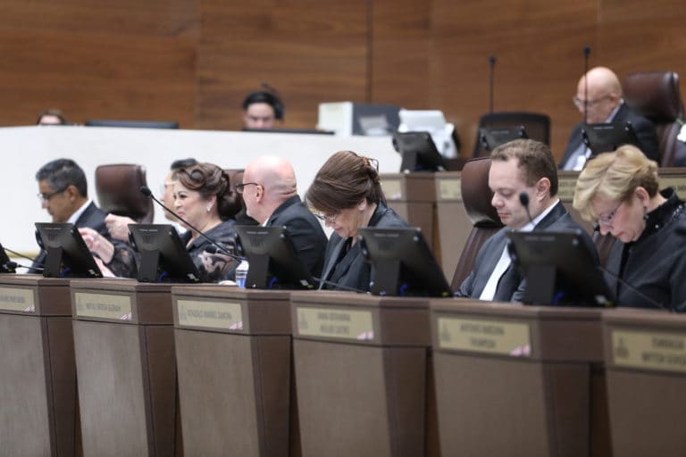 Kattia Mora y Nayuribe Guadamuz ocuparán las prosecretarías del Congreso