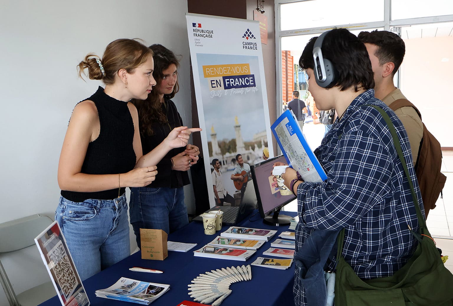 Imagen principal del artículo: UCR realizará feria sobre oportunidades de estudio en el exterior