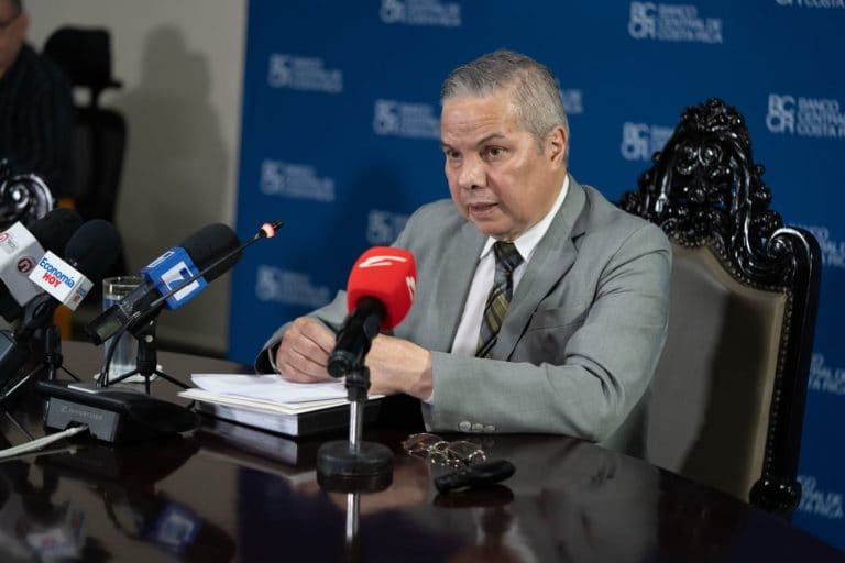 Banco Central mantiene tasa de política monetaria en 3,25% y prevé alza de precios en segundo semestre