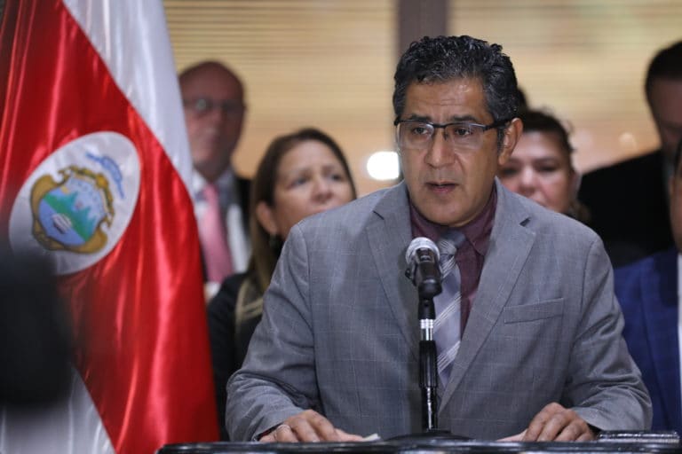 Nogui Acosta se disculpa a nombre del oficialismo por insultos de Cindy Murillo