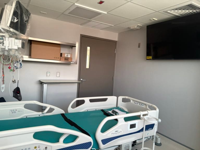 Liberty dona conectividad para nueva unidad de trasplante de médula ósea del Hospital México