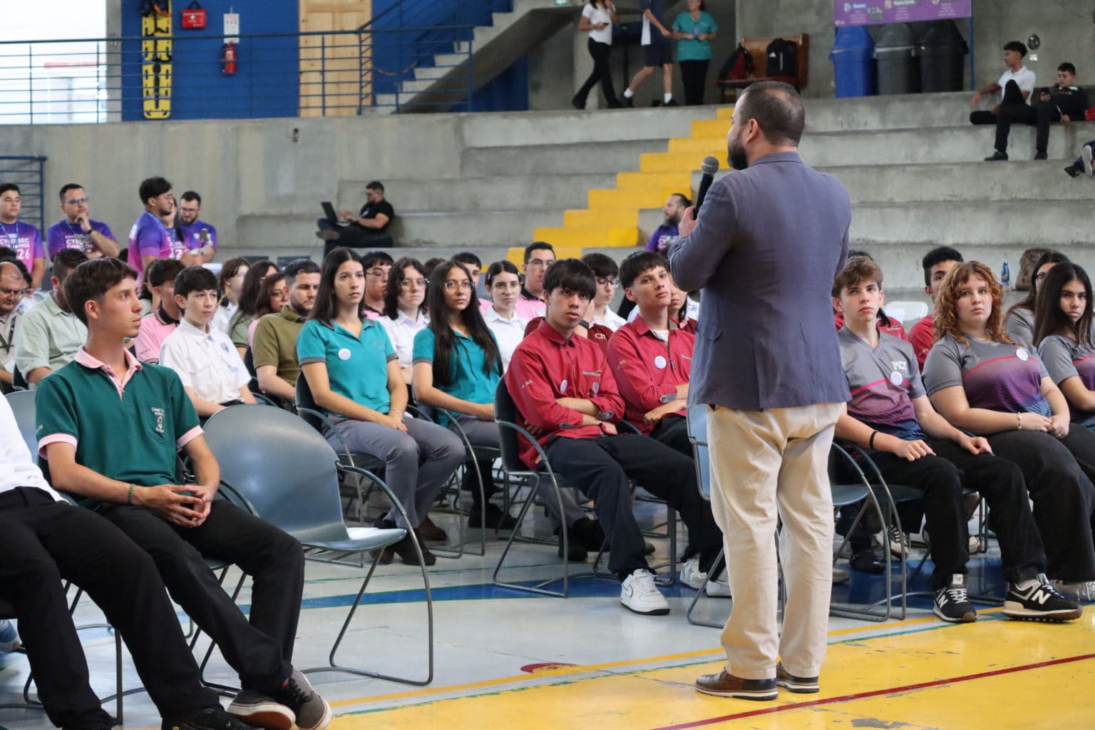 Imagen principal del artículo: Estudiantes pusieron a prueba sus habilidades en ciberseguridad durante competencia nacional