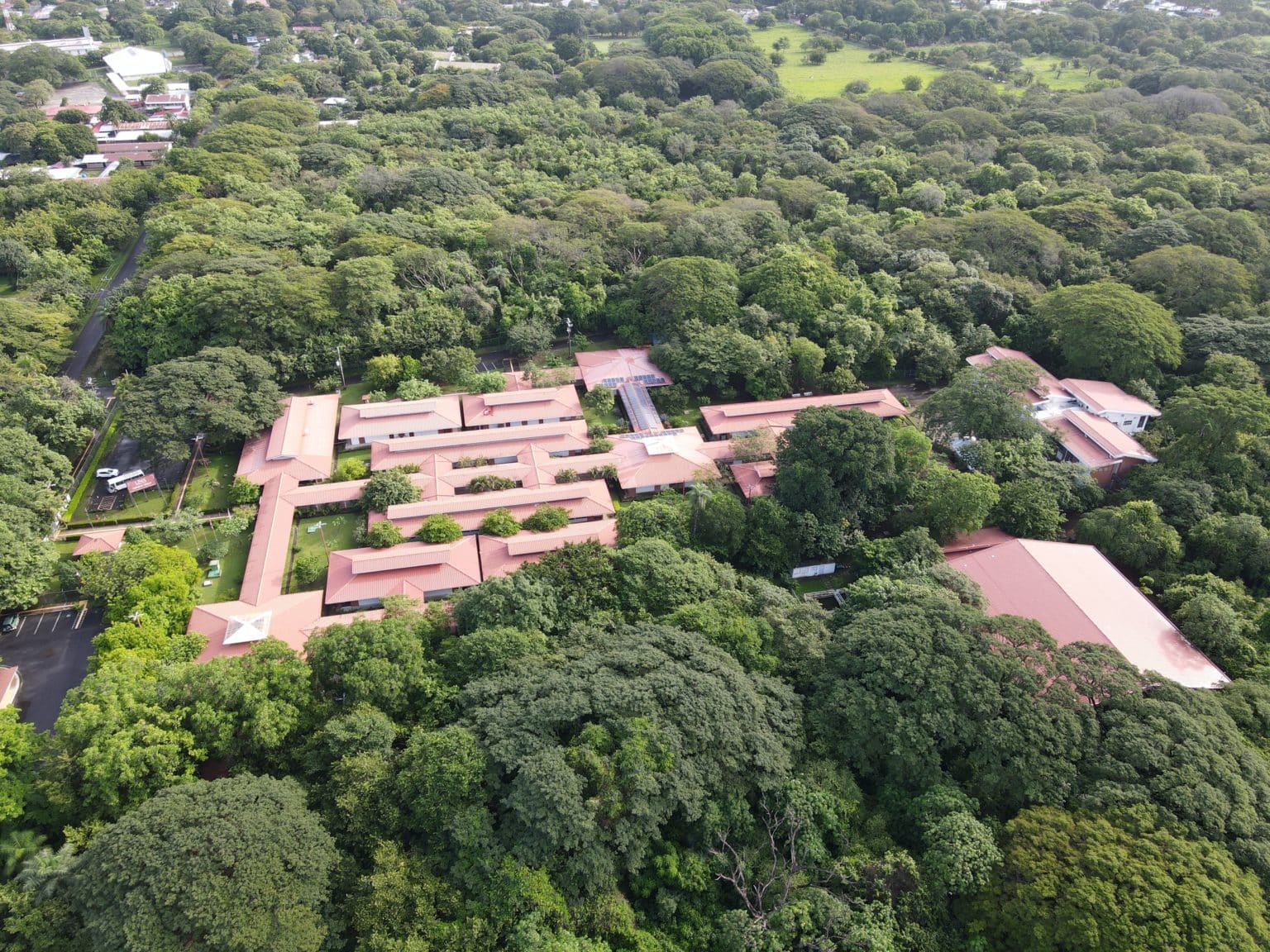Imagen principal del artículo: UNA reunirá a expertos para analizar el turismo sustentable en congreso iberoamericano