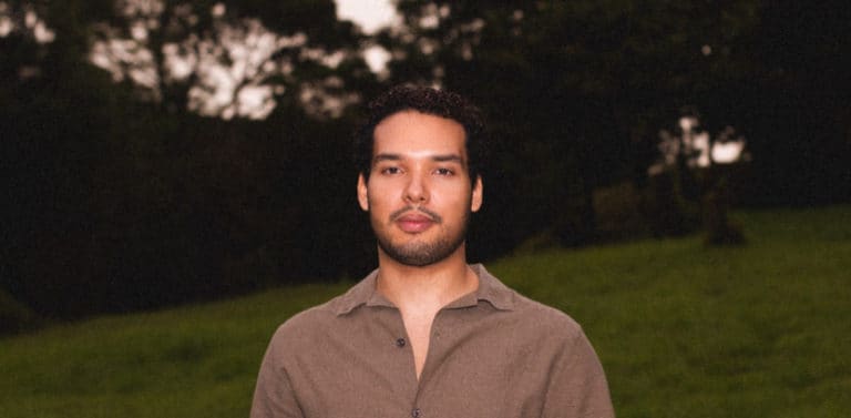 Artista costarricense FRNCISCO debuta con el sencillo instrumental "promenade in the clouds"