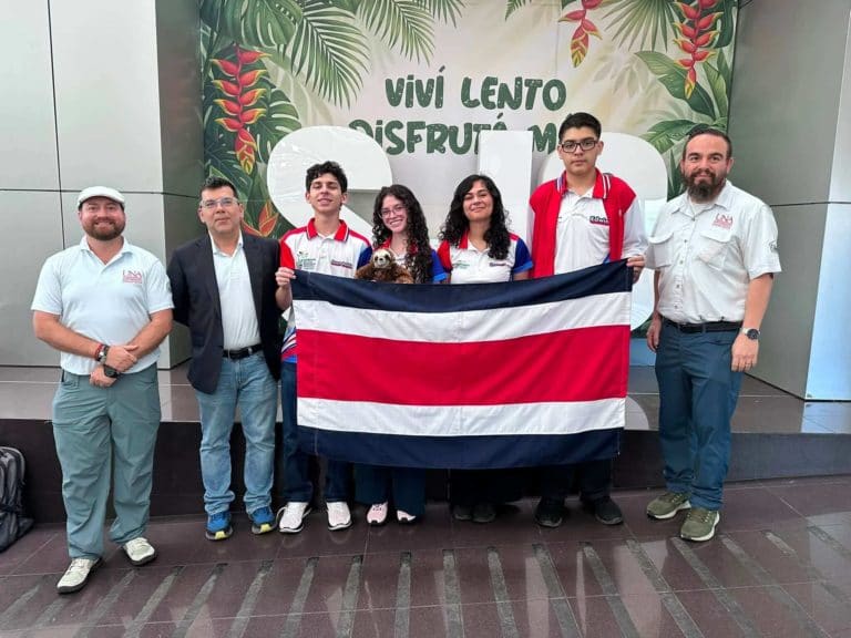 Cuatro jóvenes representarán a Costa Rica en Olimpiada Internacional de Química