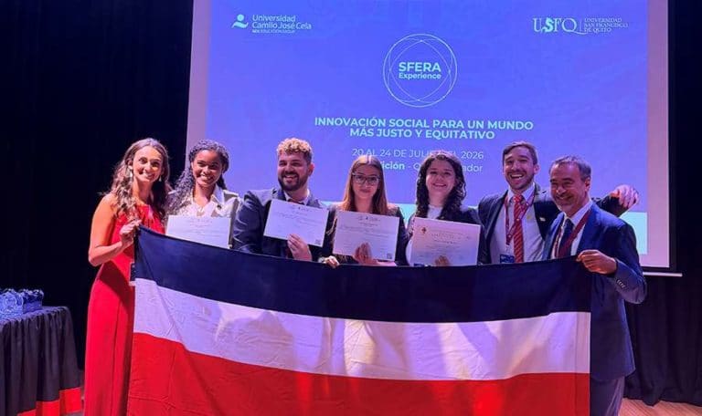Estudiantes de la UCR ganan competencia iberoamericana con guía para personas con discapacidad visual