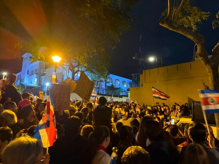 Plantados en favor de la democracia: no estoy en contra de nadie, estoy en favor de Costa Rica