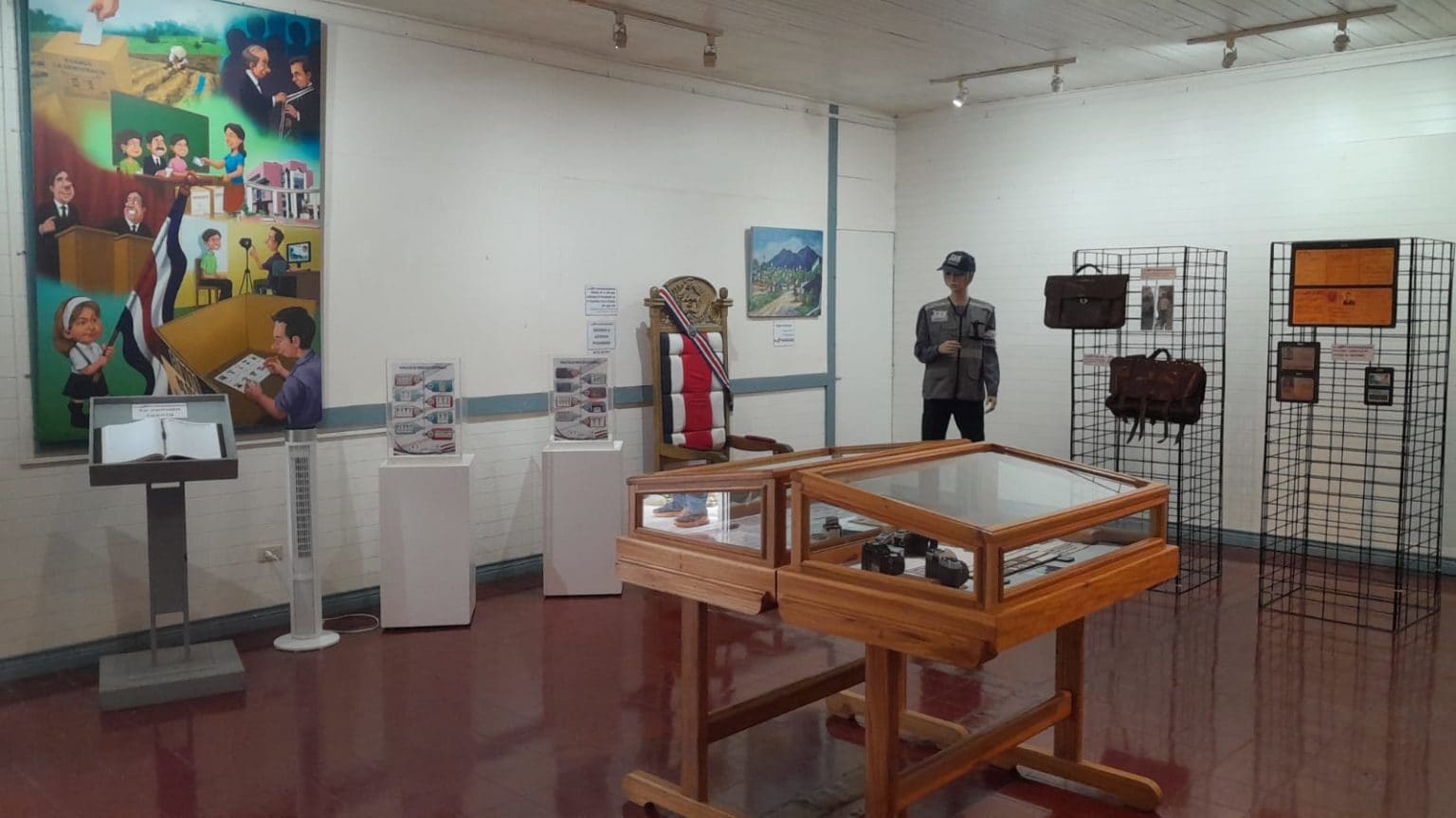 Imagen principal del artículo: Exposición en Turrialba mostrará la evolución de la democracia electoral costarricense