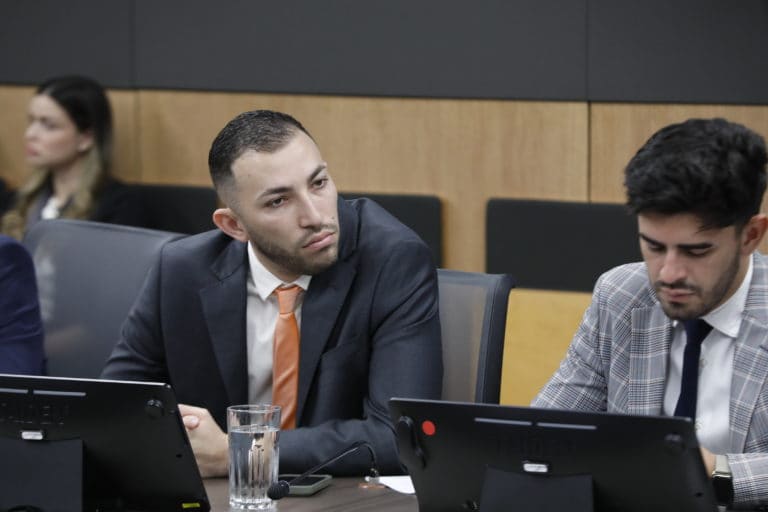 Diputado oficialista propone exigir mayoría calificada de la Corte para la reelección de magistraturas del TSE