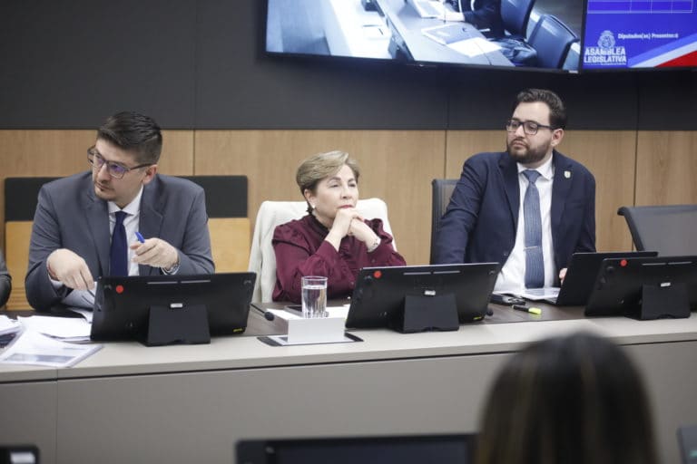 Diputada del PLN propone declarar al Colegio de Médicos y Cirujanos como Institución Benemérita