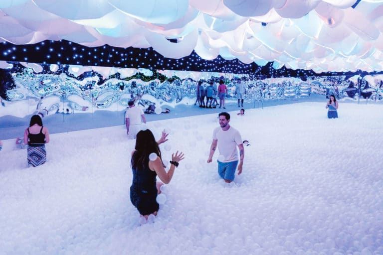"Glow Art Experience" llega a Costa Rica con una propuesta de arte inmersivo