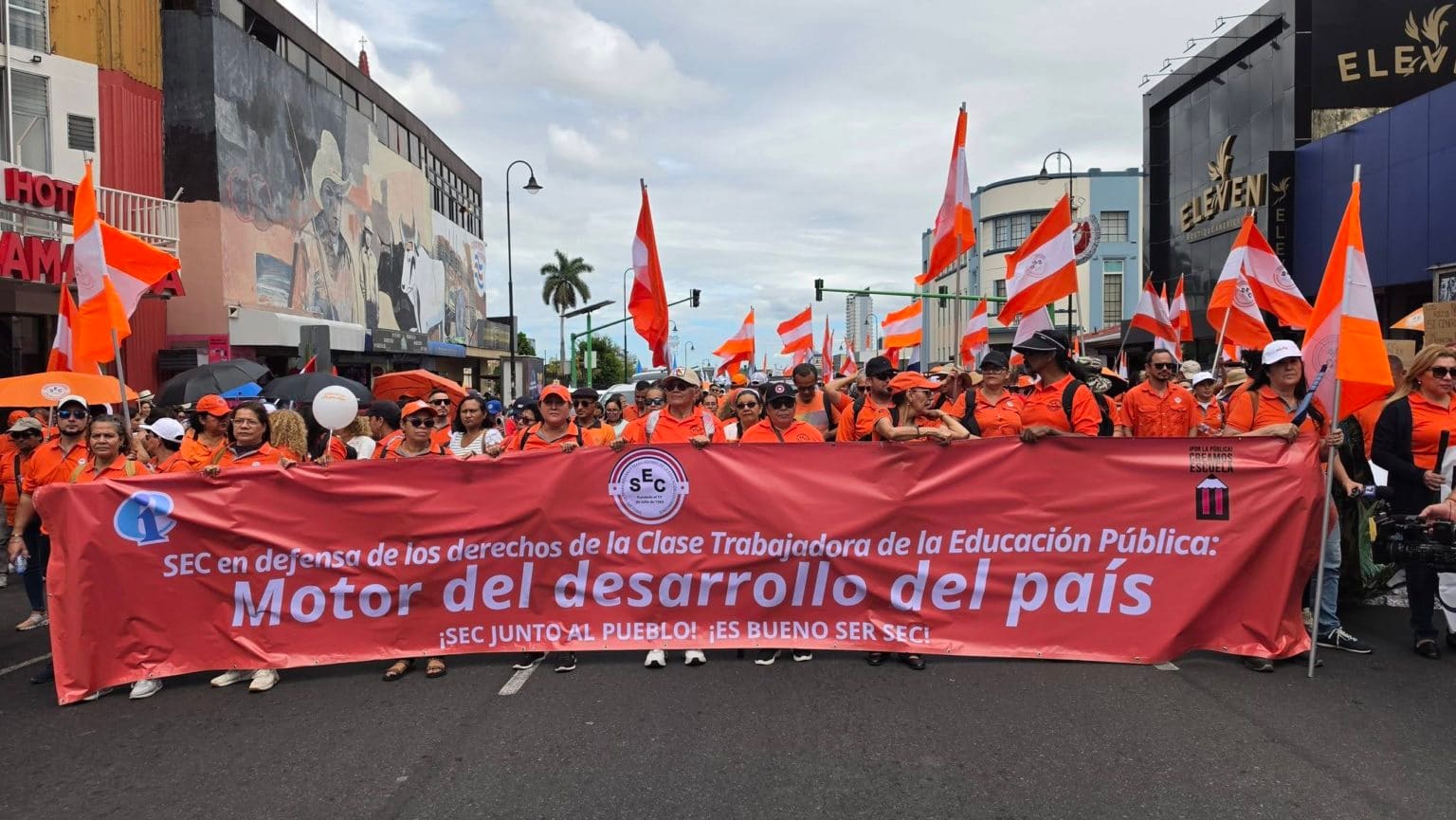 Imagen principal del artículo: SEC rechaza reducción de recursos para Educación en Presupuesto 2027