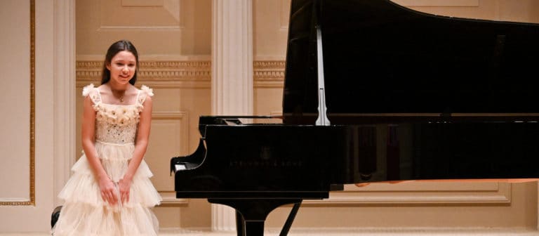 Pianista costarricense de 10 años gana primer lugar en competencia internacional en Nueva York