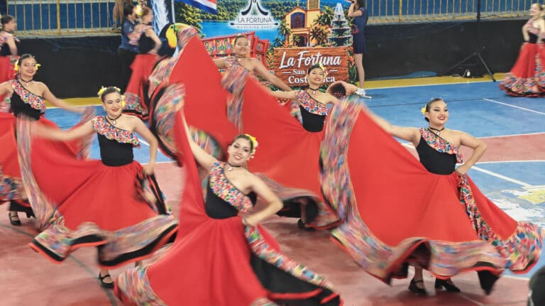 Cuando una banda pone a marchar a todo un país